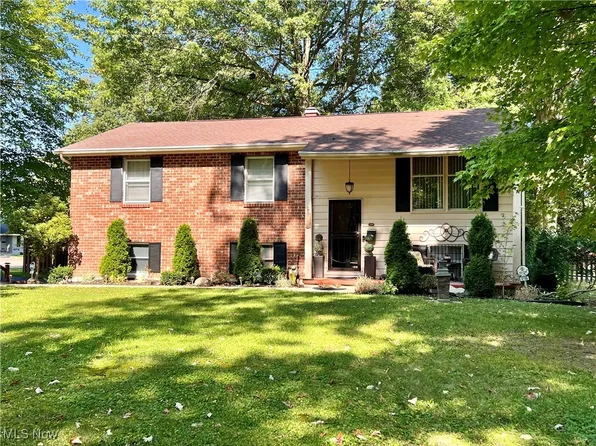 4196 Lockwood Blvd, Youngstown, OH 44511