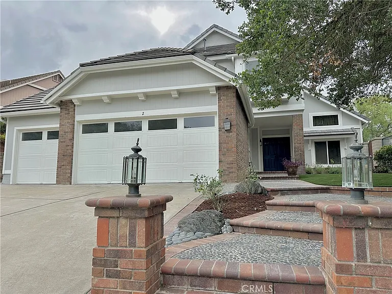 2 Wellesley Ct — Photo 2