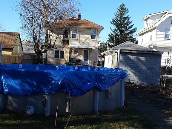 4th image of 334 De Witt Ave