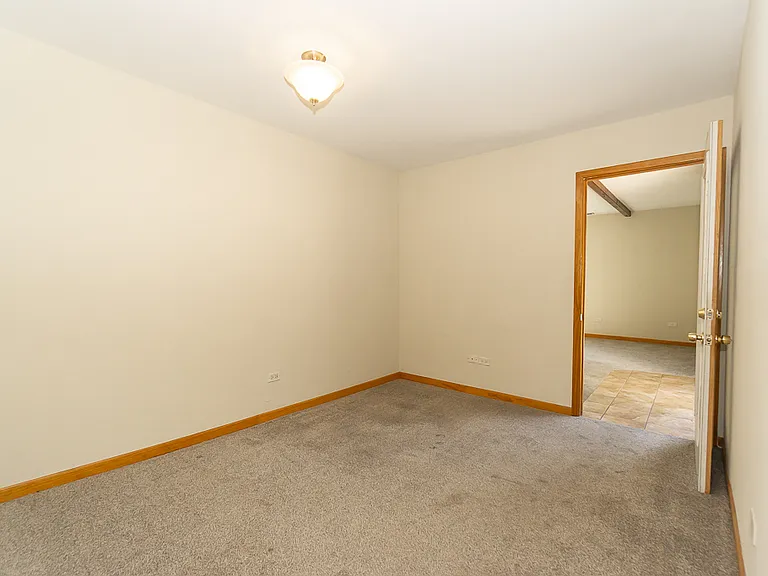 4N036 Wood Dale Rd — Photo 3