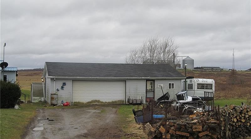 2nd image of 856 Coopertown Rd