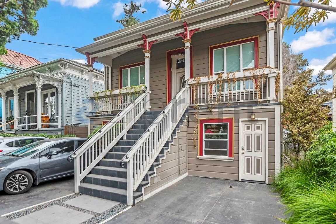 1005 Chester St — Photo 1