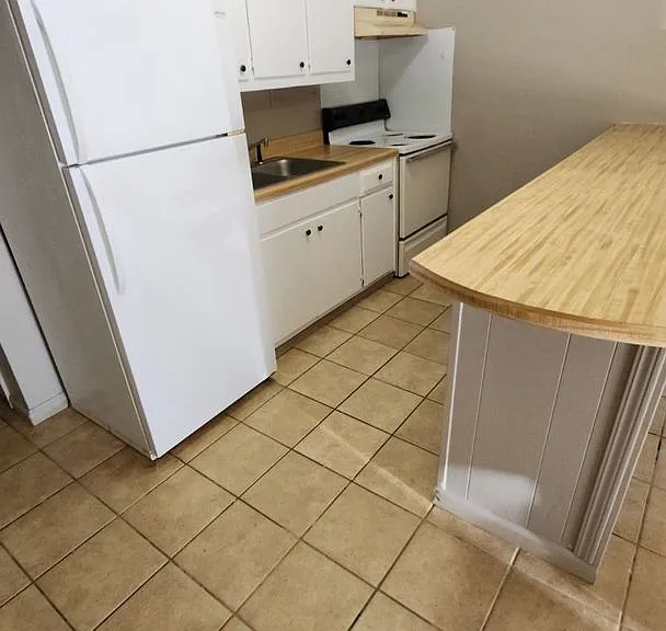 108 Smith Dr #5 — Photo 1