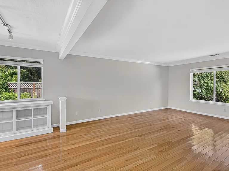 2020 Rivera Dr — Photo 7
