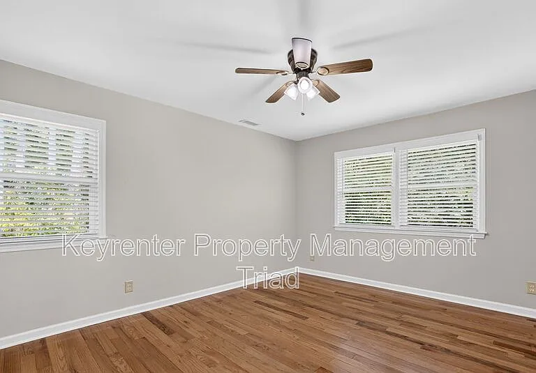 5108 Lakeshore Ct — Photo 20