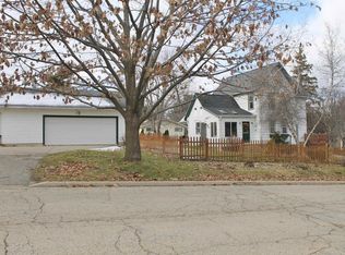 801 4th St, New Glarus, WI 53574