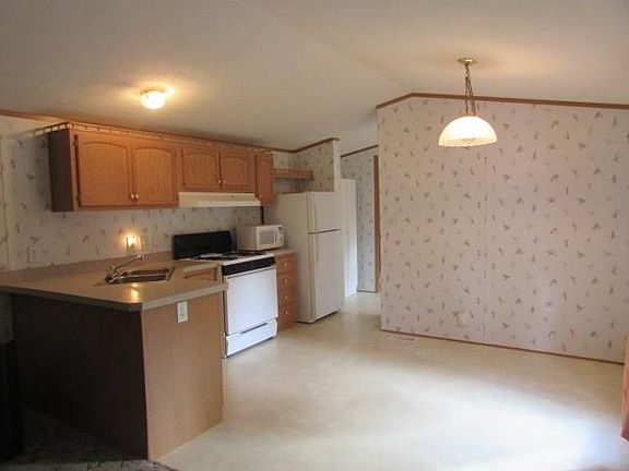 2nd image of 35 Hillside Dr