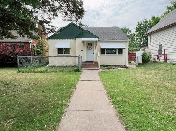 2951 Thomas Ave N, Minneapolis, MN 55411