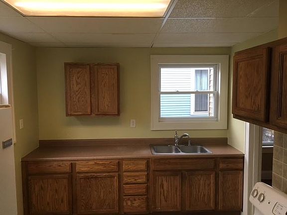 4th image of 267 Mystic Ave #1