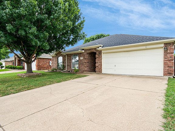 3rd image of 943 Morgan Dr