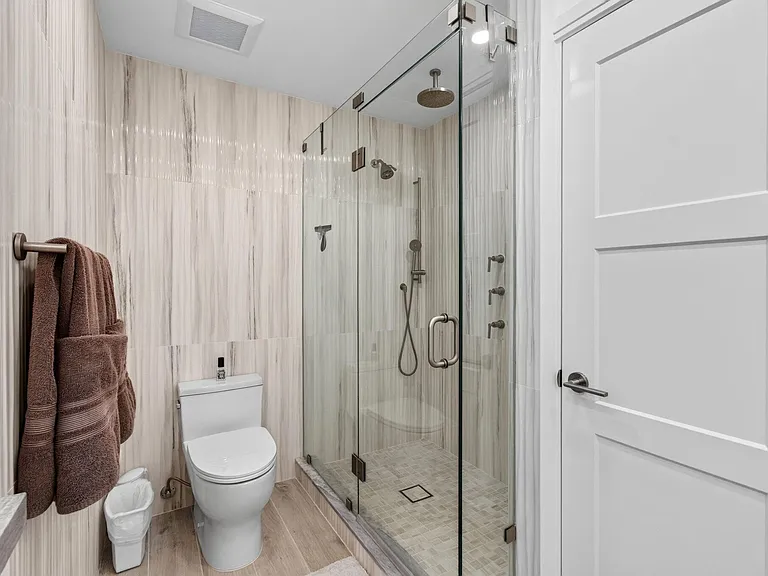 120 N Ocean Blvd #203 — Photo 37