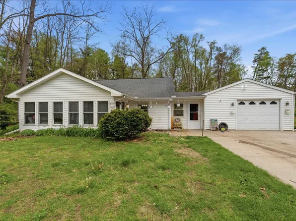 26281 Stroup St, South Bend, IN 46628