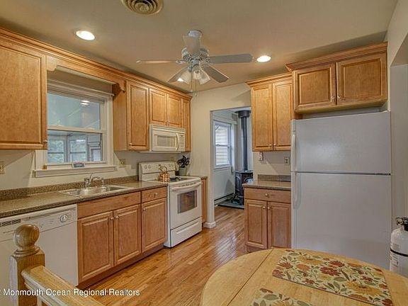 2nd image of 15 Orchard Dr #73