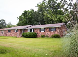 1254 Redeemer Dr, Hanahan, SC 29410