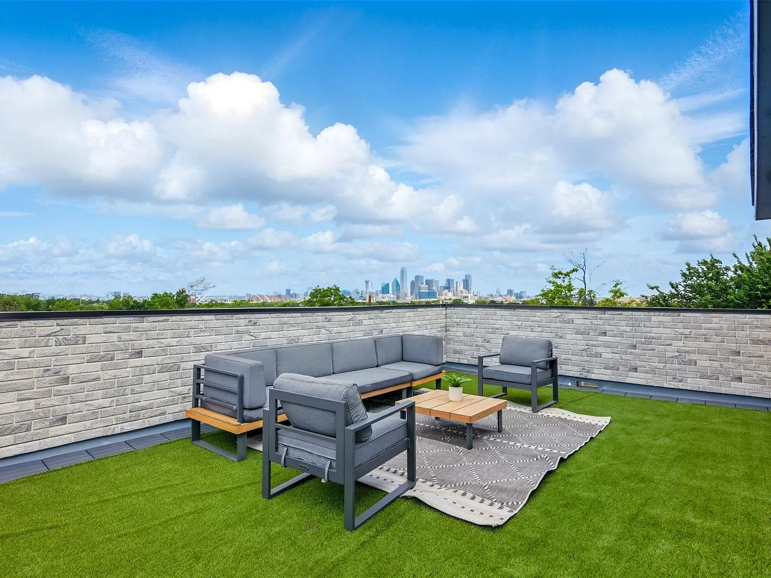 2 bed, 2.5 bath, 1640 sqft, $2,950 — Photo 3
