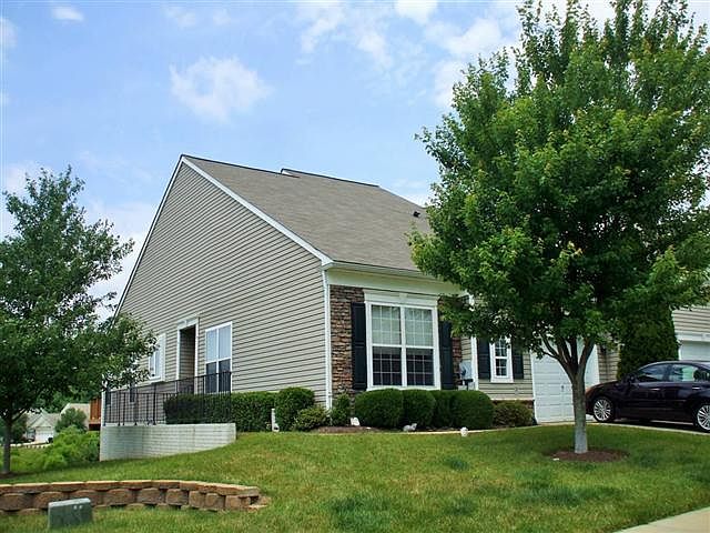 1st image of 31 Harborton Ln