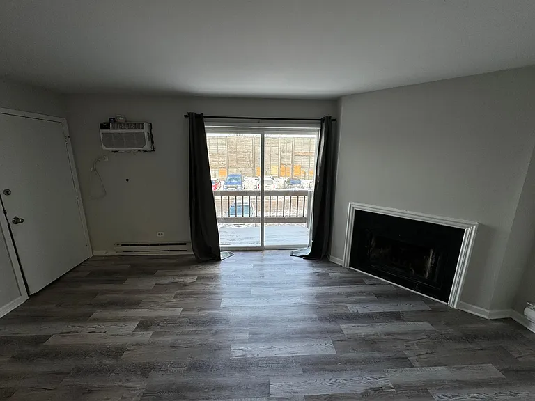 4253 Jennifer Ln #2C — Photo 2