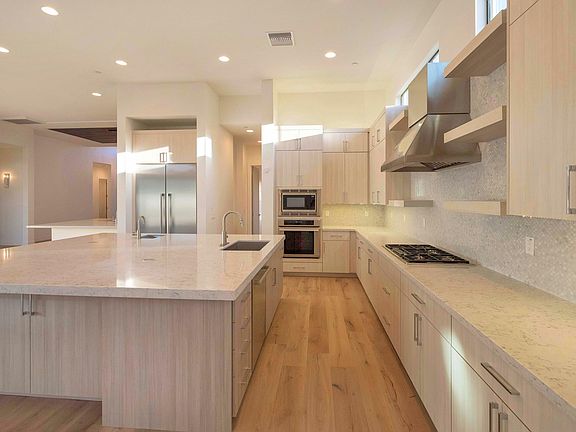 5th image of 4711 N 68 Street