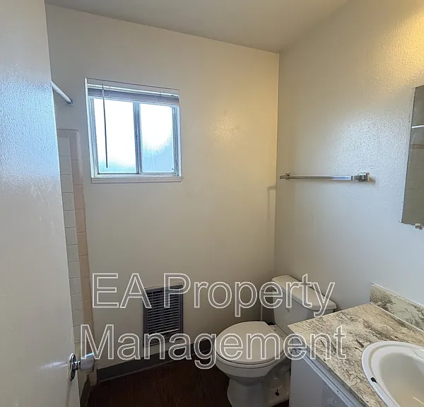 2121 Gold Ave SE #16 — Photo 9