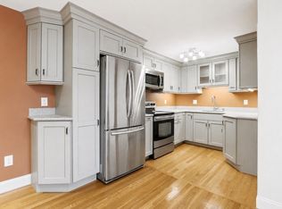 8 Riverside St APT 3, Watertown, MA 02472