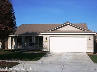 1394 W Bella Oaks Way, Hanford, CA 93230