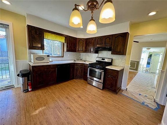 5th image of 19 Brevoort Pl