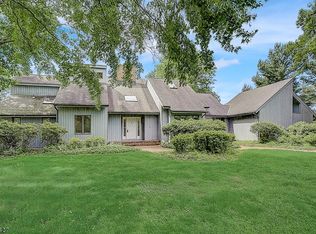 25 Copper Vail Ct, Princeton, NJ 08540