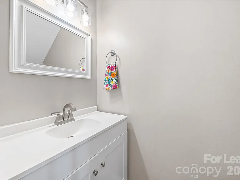 1933 Ebenezer Rd — Photo 8