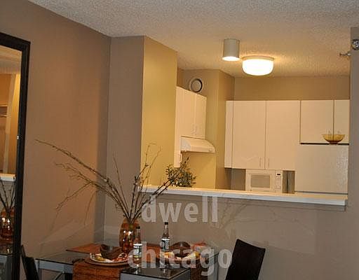 5th image of 445 E Ohio St APT 712