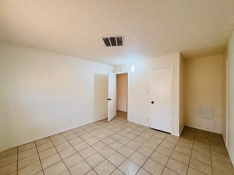 7519 California City Blvd — Photo 7