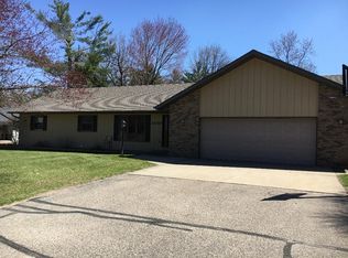2450 Red Pine Dr, Plover, WI 54467