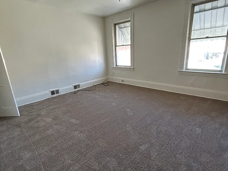 208 W Elizabeth St — Photo 12