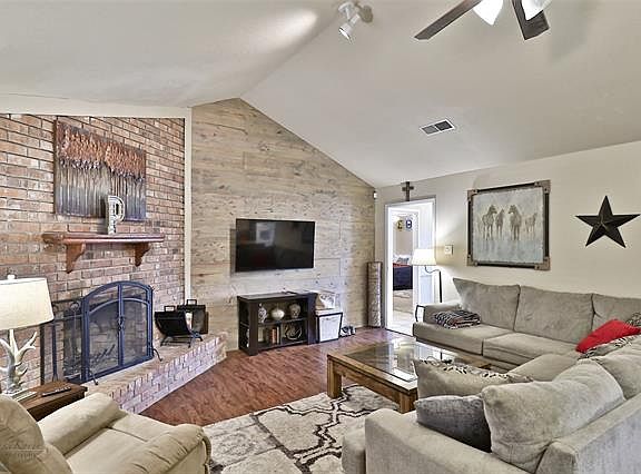 4th image of 1018 Chriswood Dr