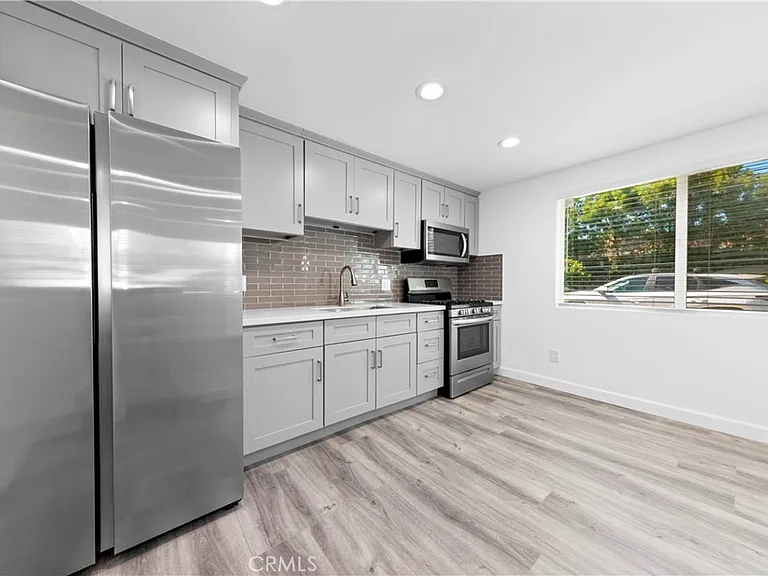 8847 Debra Ave — Photo 7
