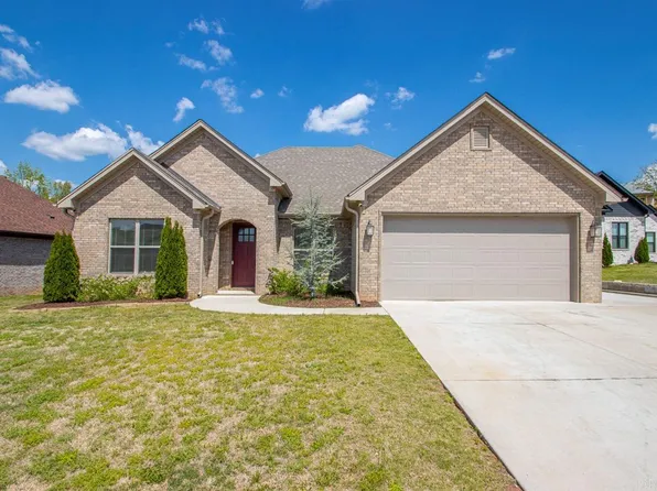 9880 Willow Brook Dr, Sherwood, AR 72120