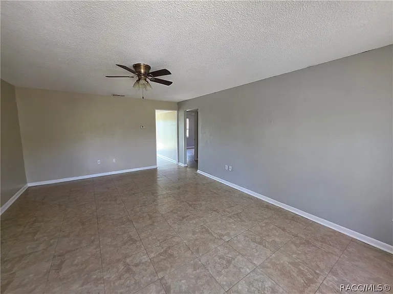2500 E Modern Ct #4 — Photo 4