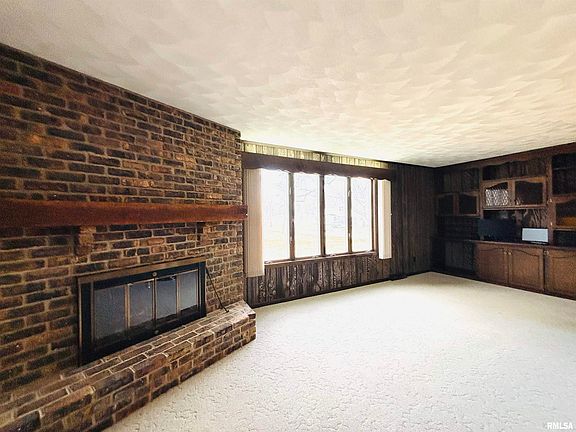 2nd image of 701 W High St