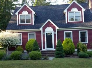 8 Brook Rd, Plymouth, MA 02360