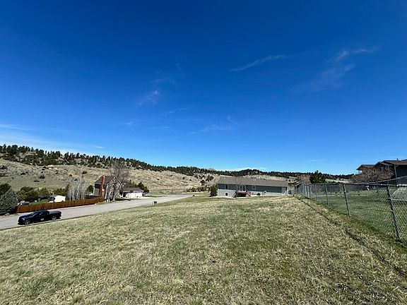 3rd image of 2914 Kincaid Rd