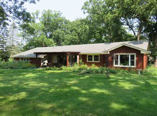 8766 Lovesee Rd, Roscoe, IL 61073
