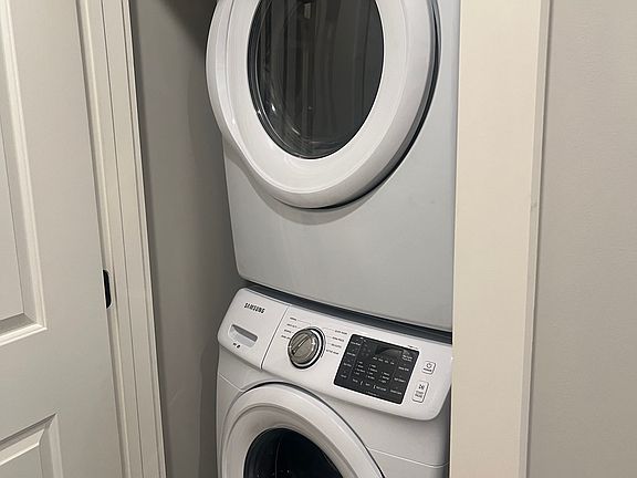 5th image of 27 Dr Mellichamp Dr APT 201