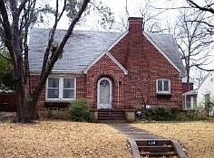 1st image of 834 Stewart Dr