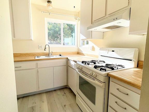 5th image of 4753 Westridge Dr