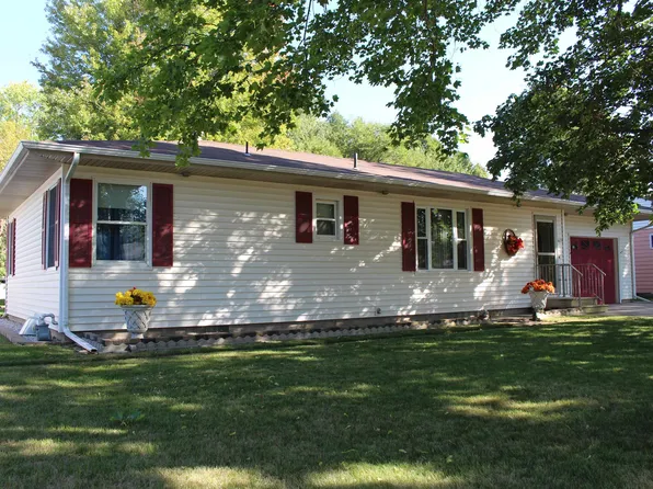 615 E 13th St, Spencer, IA 51301