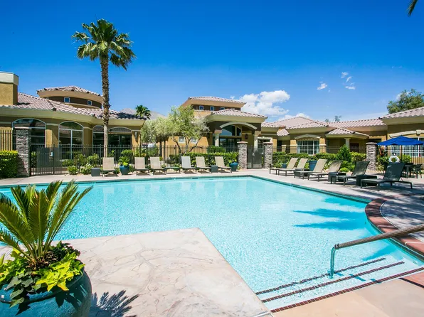 The Boulders at Lone Mountain