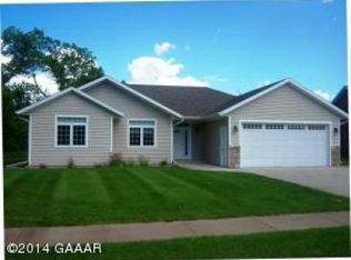 211 Rodeo Rd, Alexandria, MN 56308