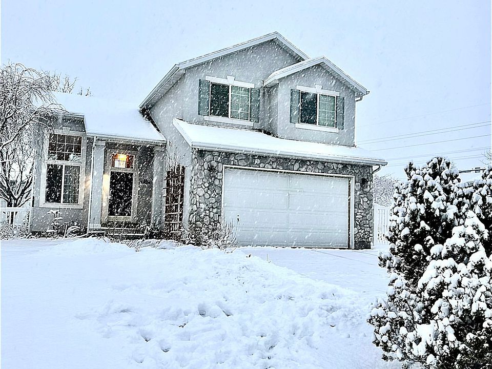 1st image of 39 E Hunters Haven St