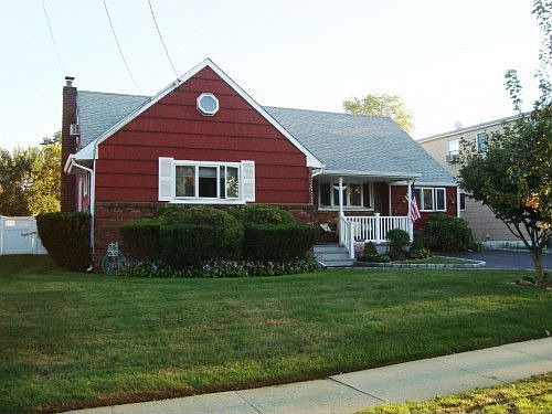 1st image of 20 Leeds Ln