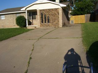 925 SW 34th St, Lawton, OK 73505