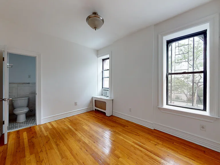1443 York Ave #2B — Photo 3